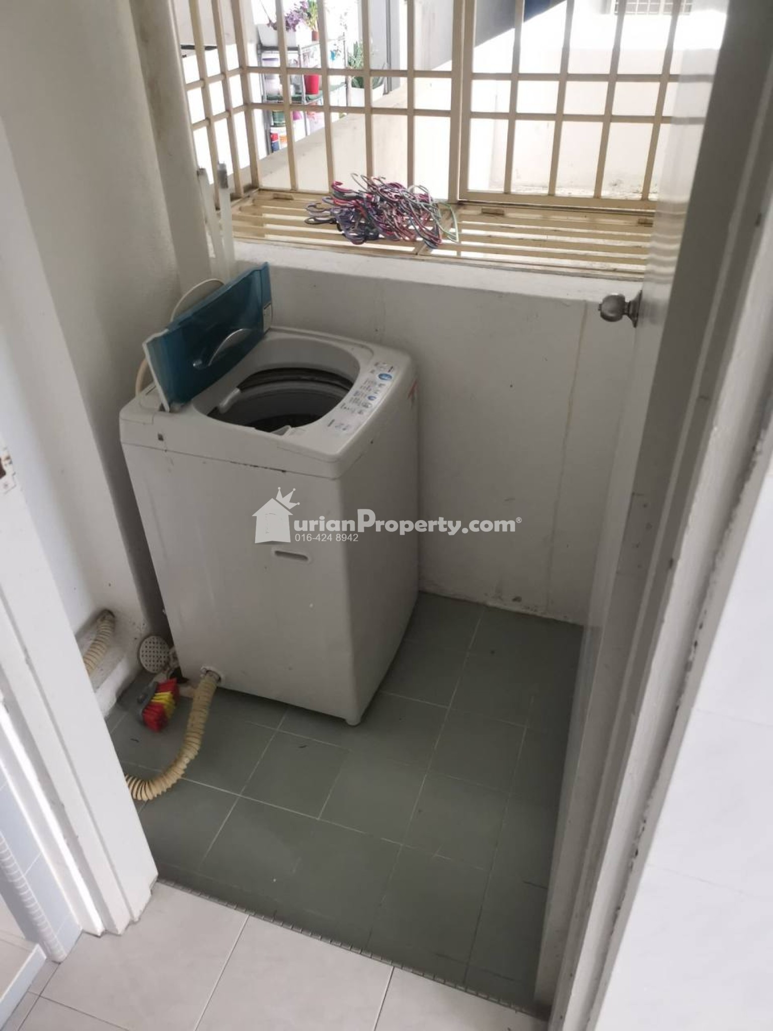 Apartment For Rent at Century Park