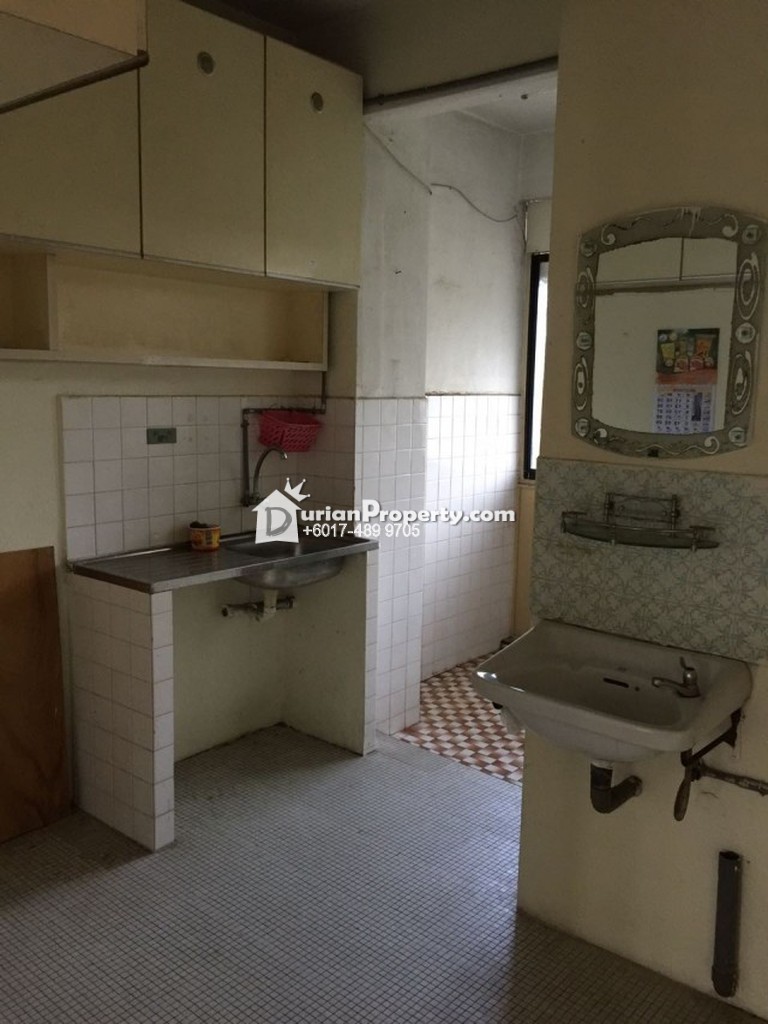 Flat For Sale At Taman Batu Bukit Tanjung Tokong For Rm 700