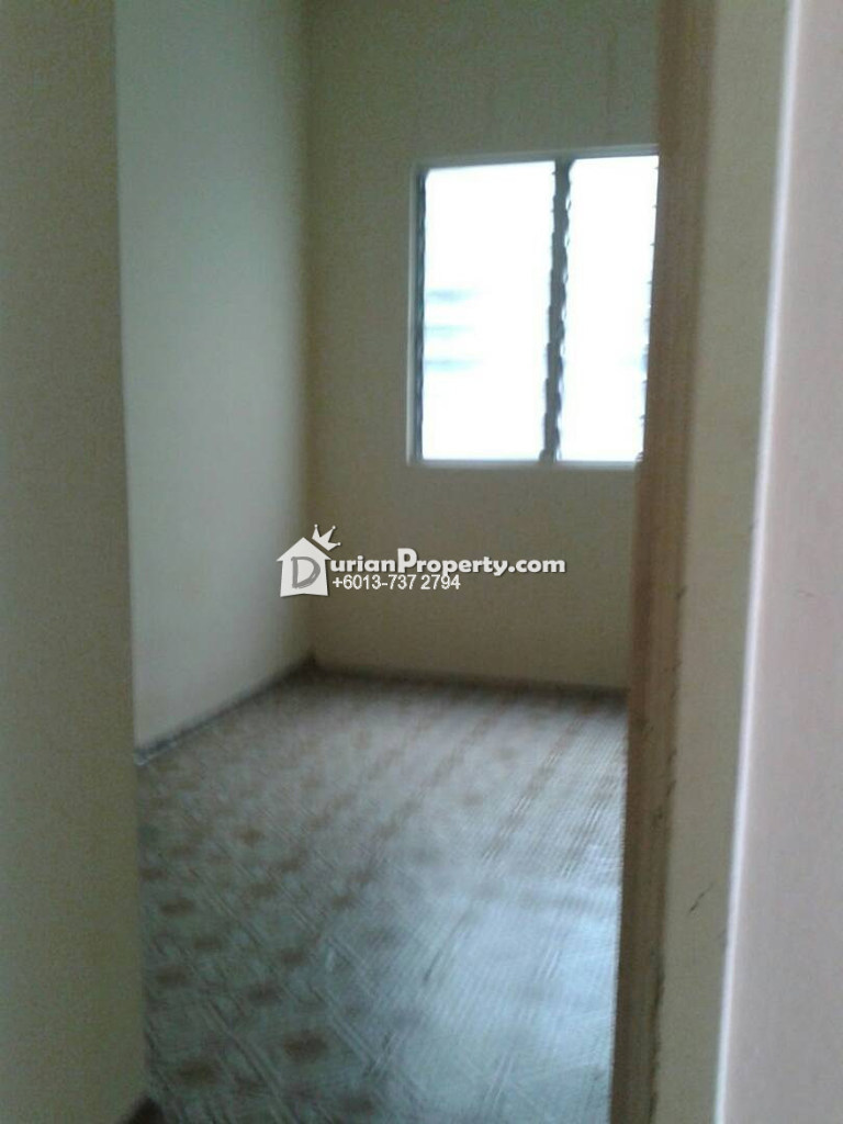 Apartment For Sale at Pangsapuri Seri Nipah (Pinggiran USJ), Subang