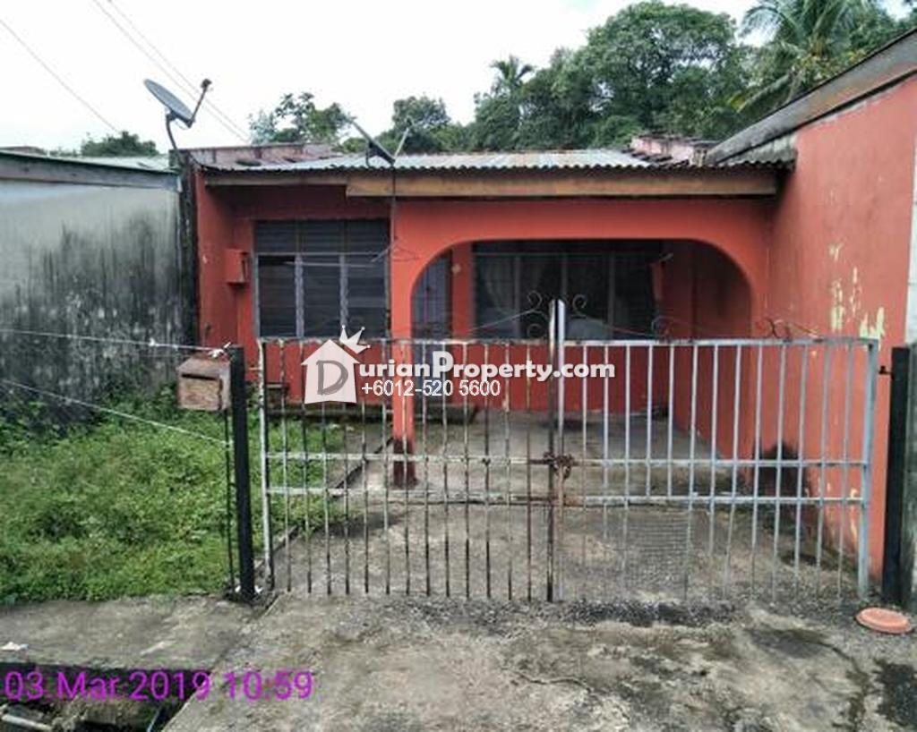 Terrace House For Auction at Batu Kawa, Kuching