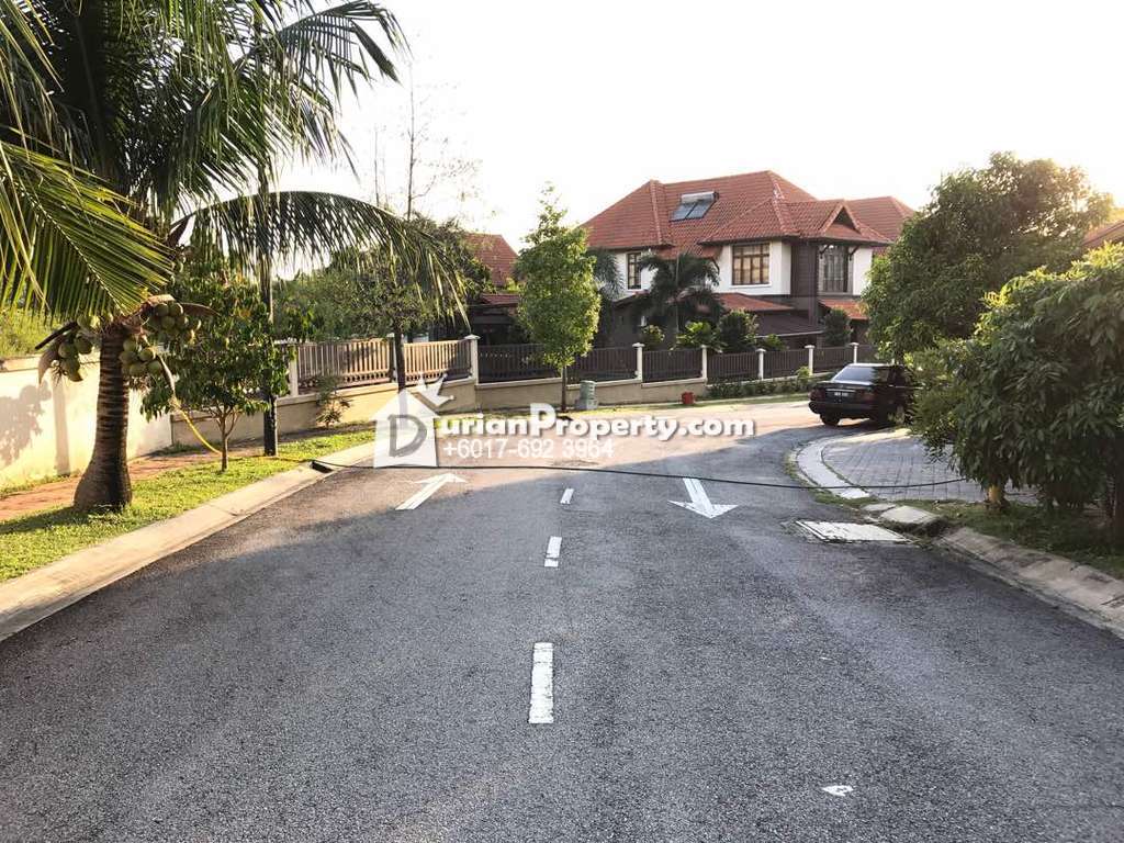 Bungalow House For Sale at Section 27