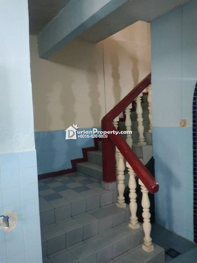 Terrace House For Sale At Taman Medan Petaling Jaya For Rm