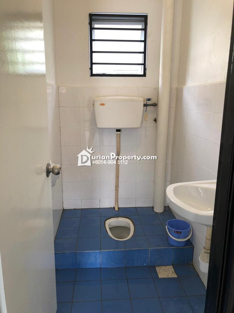 Terrace House For Sale at Bukit Sentosa, Rawang for RM 