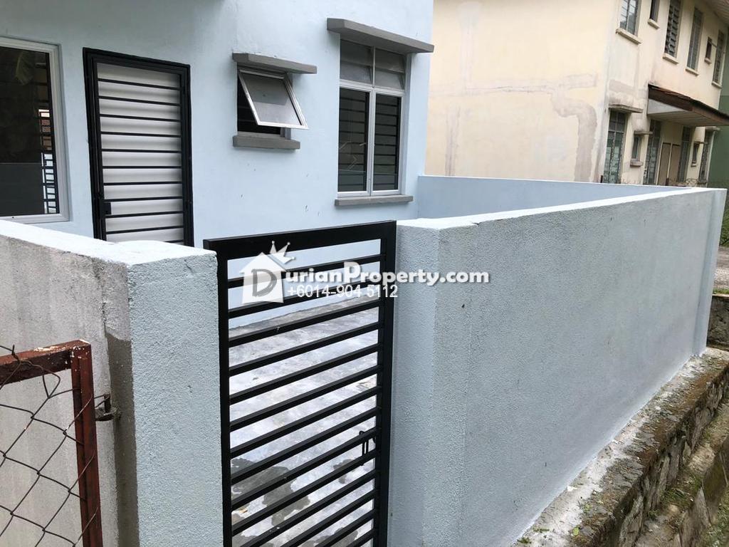 Terrace House For Sale at Bukit Sentosa, Rawang for RM 