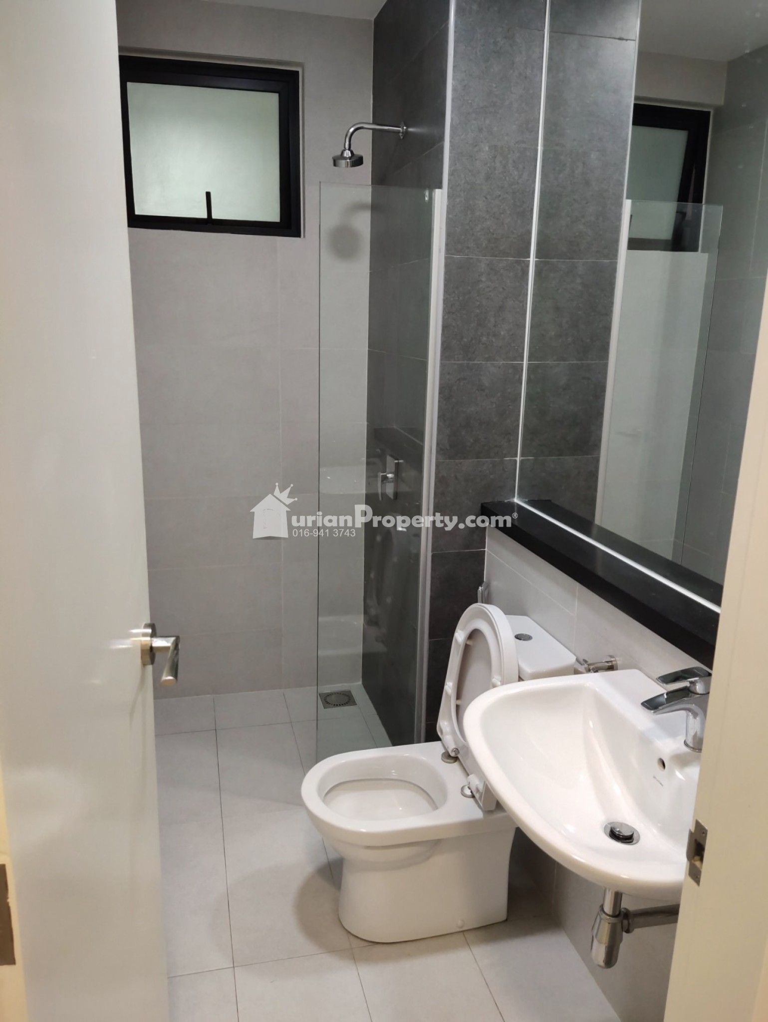 Condo Room for Rent at Pine Residence