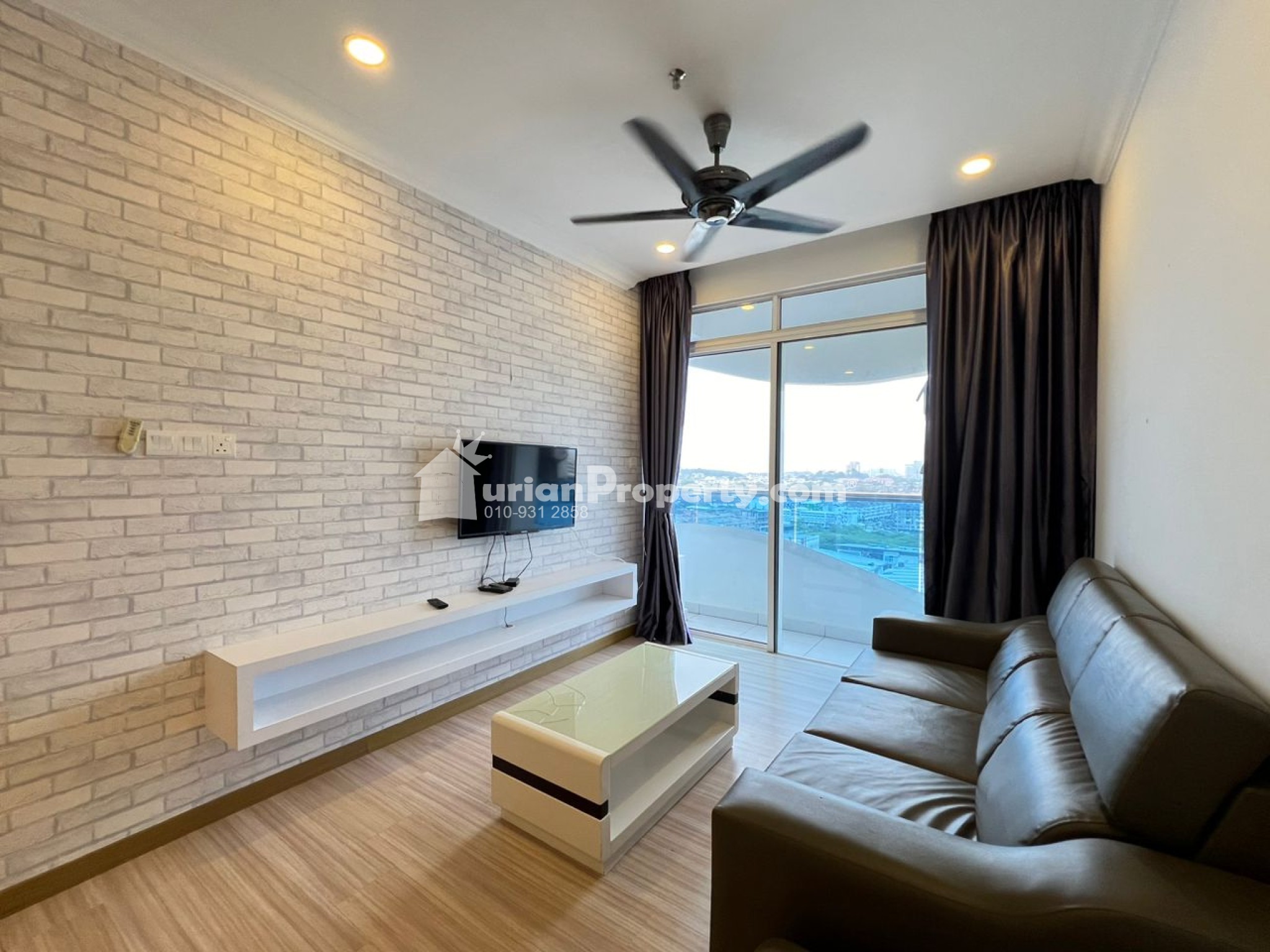 Condo For Rent at The Wave Residence