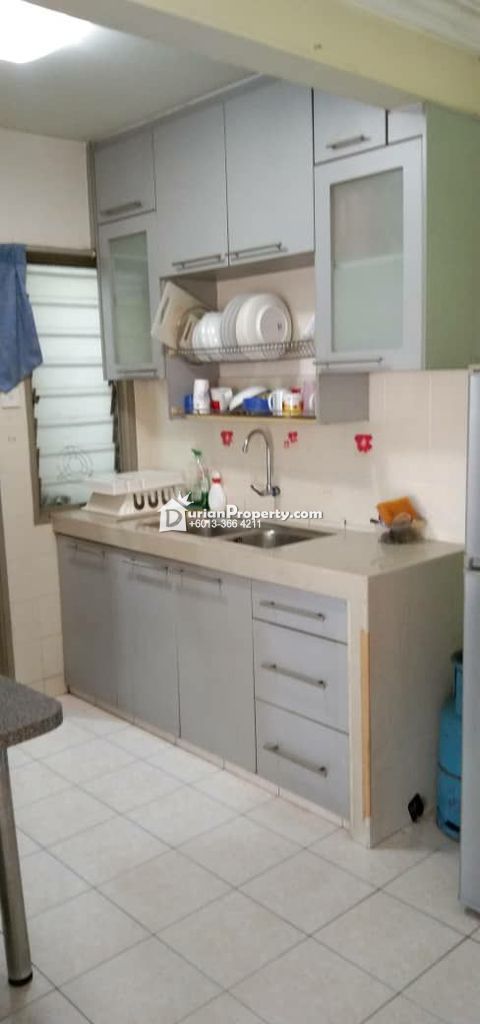 Apartment For Sale at Pangsapuri Jati Selatan, Desa Petaling