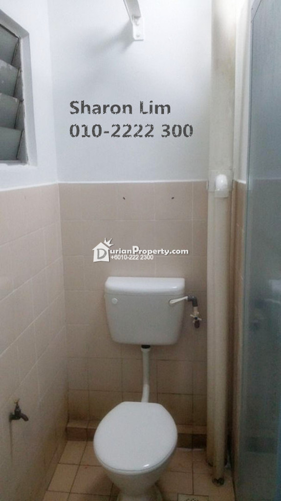 Flat For Rent at Bandar Bukit Tinggi 2