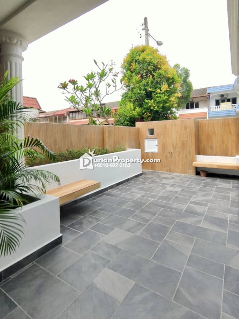 Terrace House For Sale at Taman Berkeley
