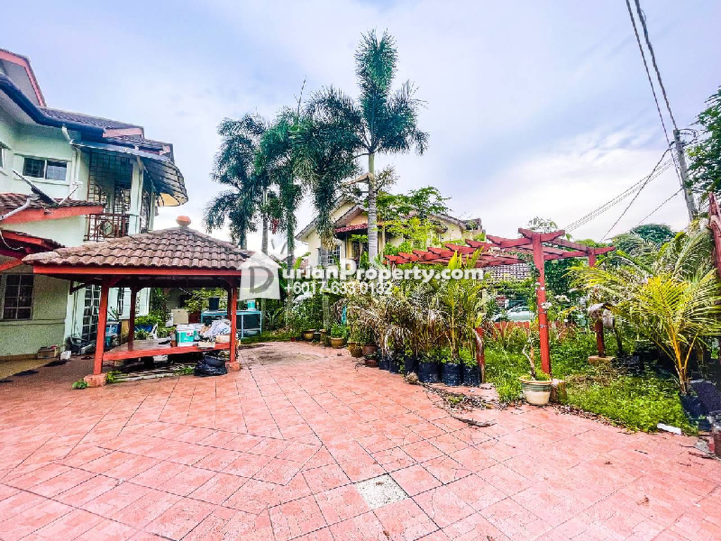 Terrace House For Sale at Section 7, 