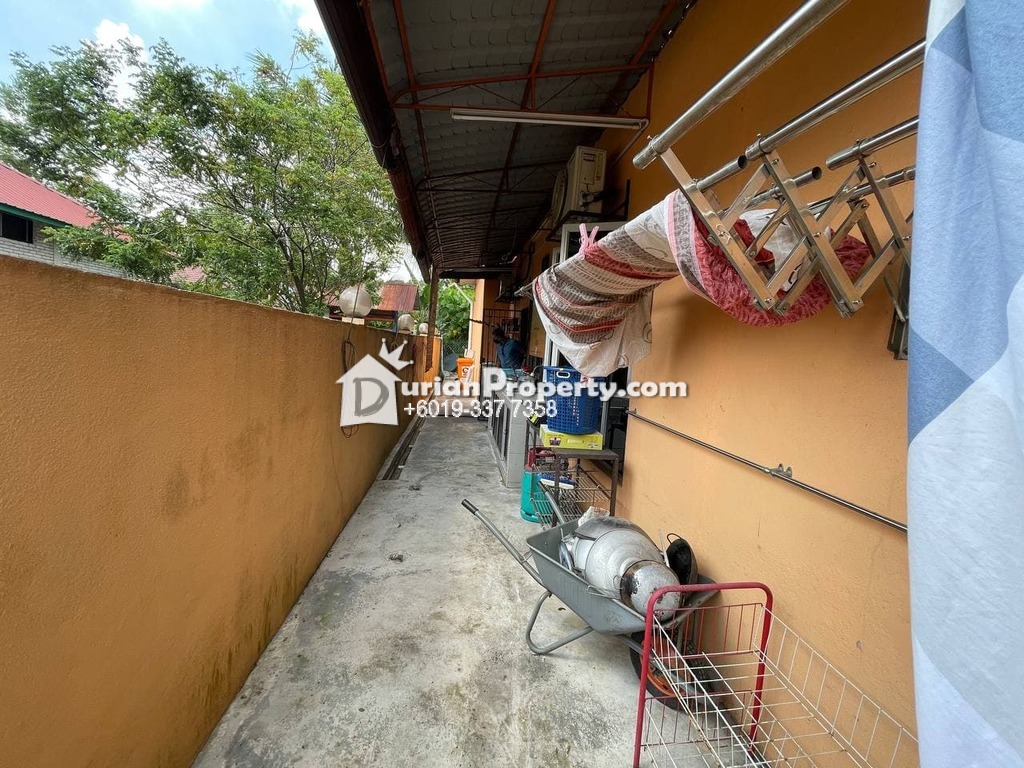 Bungalow House For Sale at Kampung Melayu Subang Tambahan, Subang