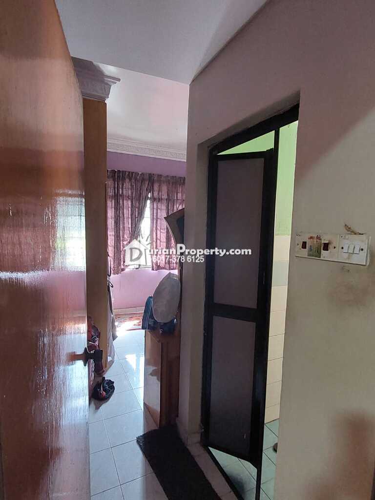Apartment For Sale at Sri Raya Apartment, Ukay