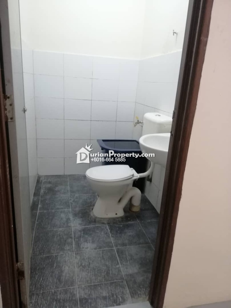 Terrace House For Rent at Section 8, Petaling Jaya