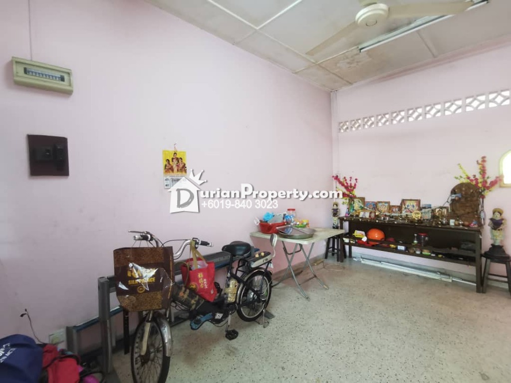 Terrace House For Sale at Taman Palm Grove, Klang for RM 450,000 by