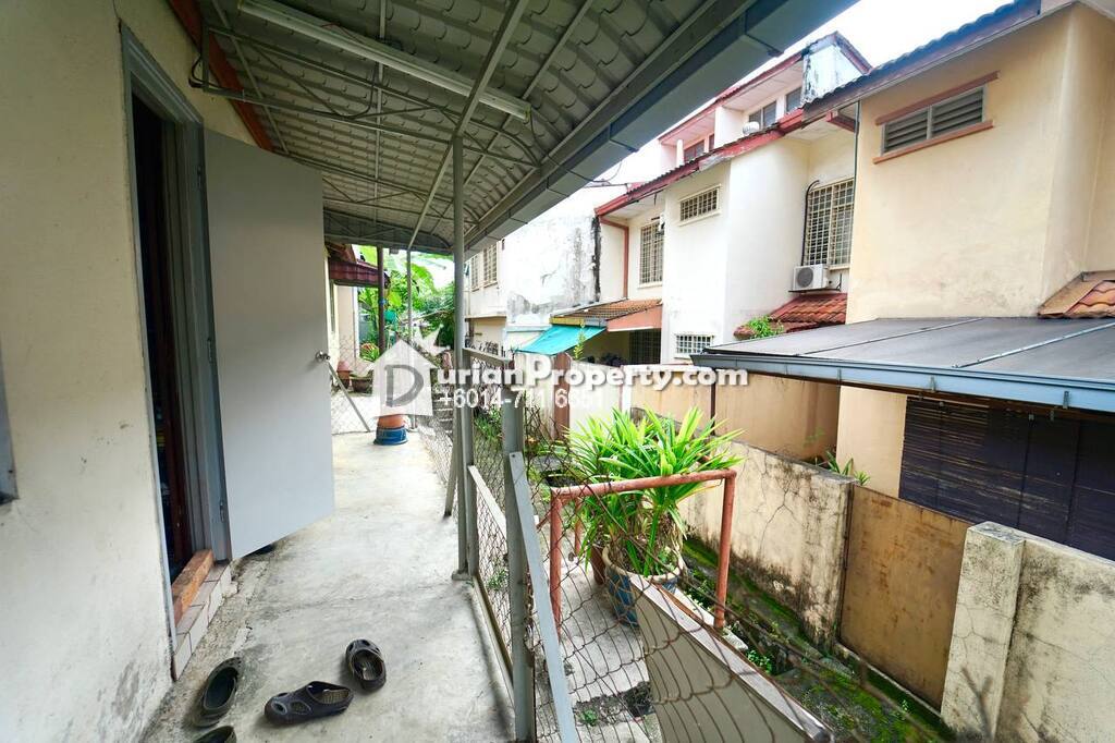 Terrace House For Sale at Suadamai, Bandar Tun Hussein Onn