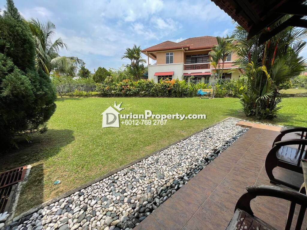 Bungalow House For Sale at Perdana Heights, Shah Alam