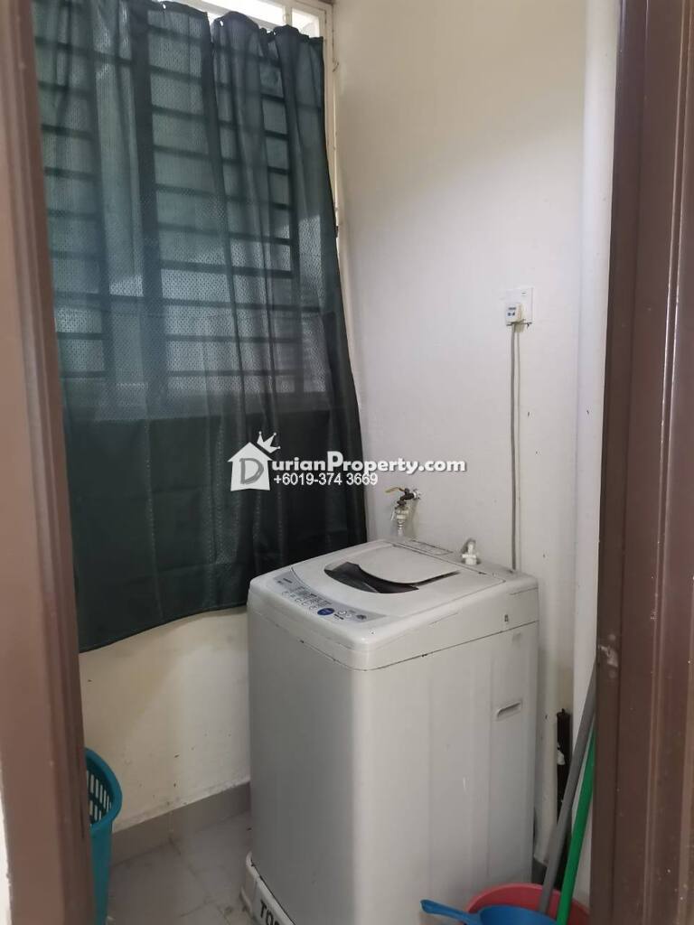 Apartment For Sale at Residensi Warnasari 2, Bandar Puncak Alam