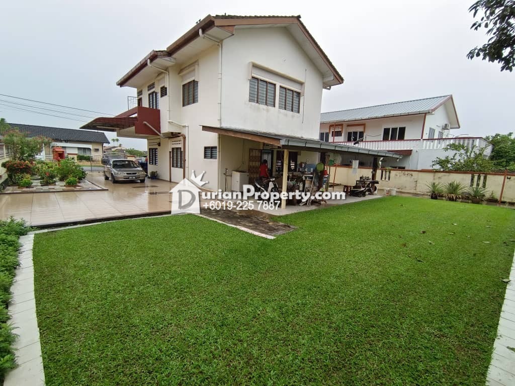 Bungalow House For Sale at Taman Yoon Chan