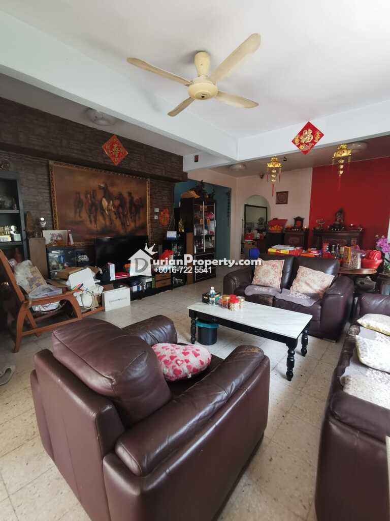 Bungalow House For Sale at Taman Cuepacs