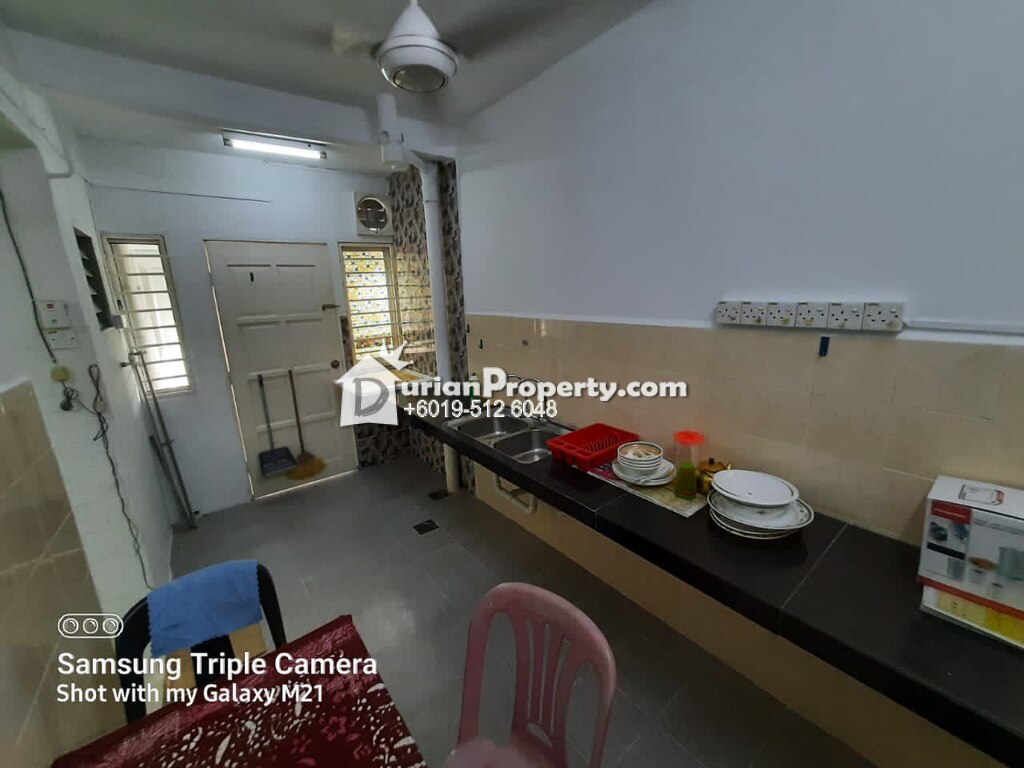 Apartment For Sale at Camelia Court, Bandar Tasik Puteri