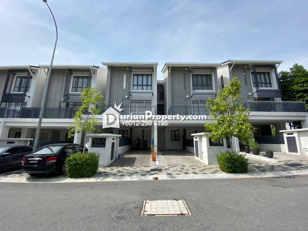 Townhouse For Sale at Crescent Park