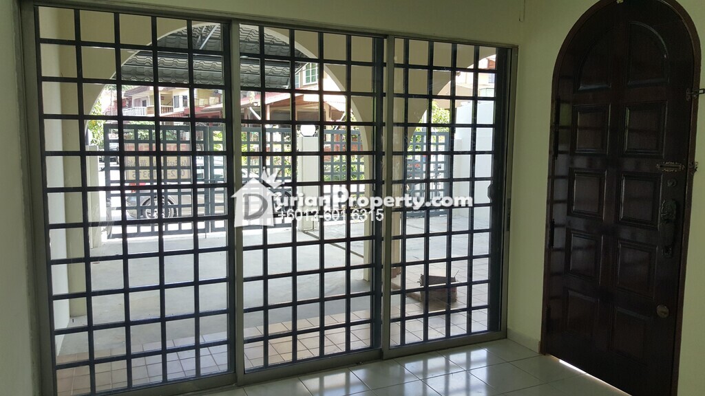 Terrace House For Rent at Taman Desa Jaya