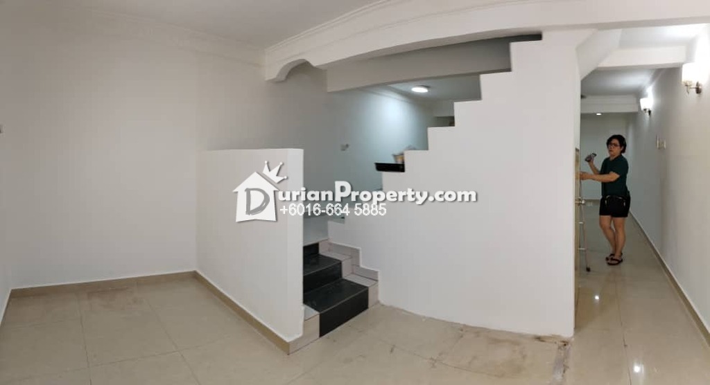 Terrace House For Sale at Taman Castlefield