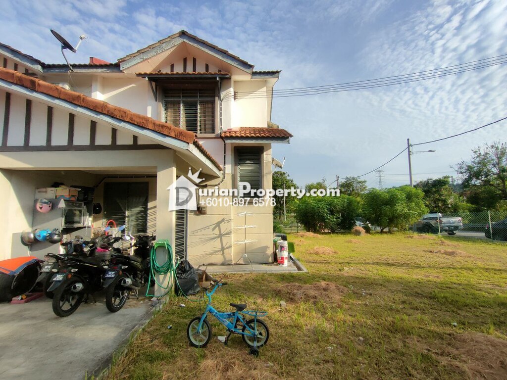 Terrace House For Sale at Salak Perdana