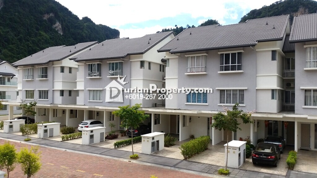 Townhouse For Rent at Montbleu Residence
