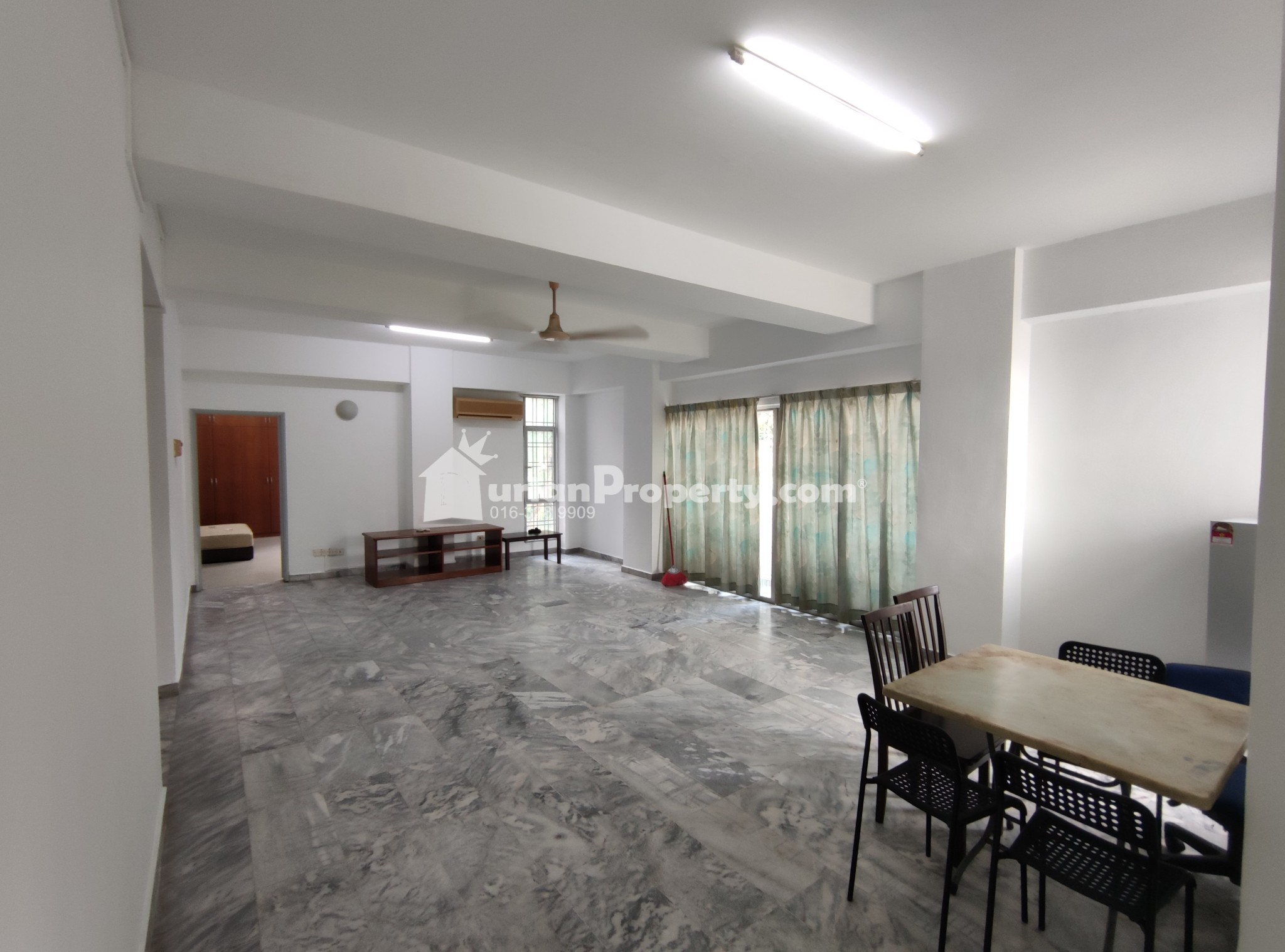 Condo For Sale at Ridzuan Condominium