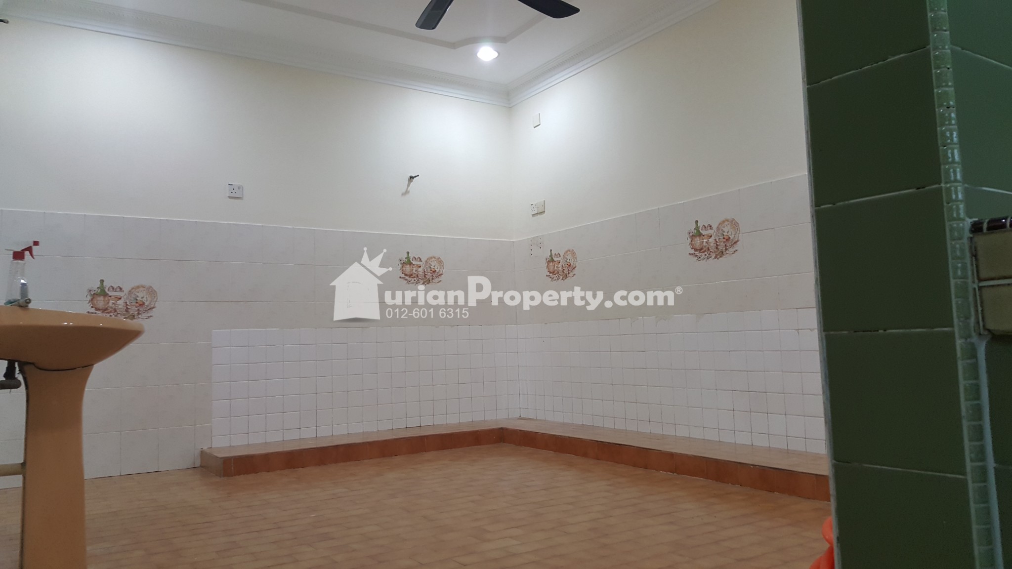 Terrace House For Rent at Taman Desa Jaya