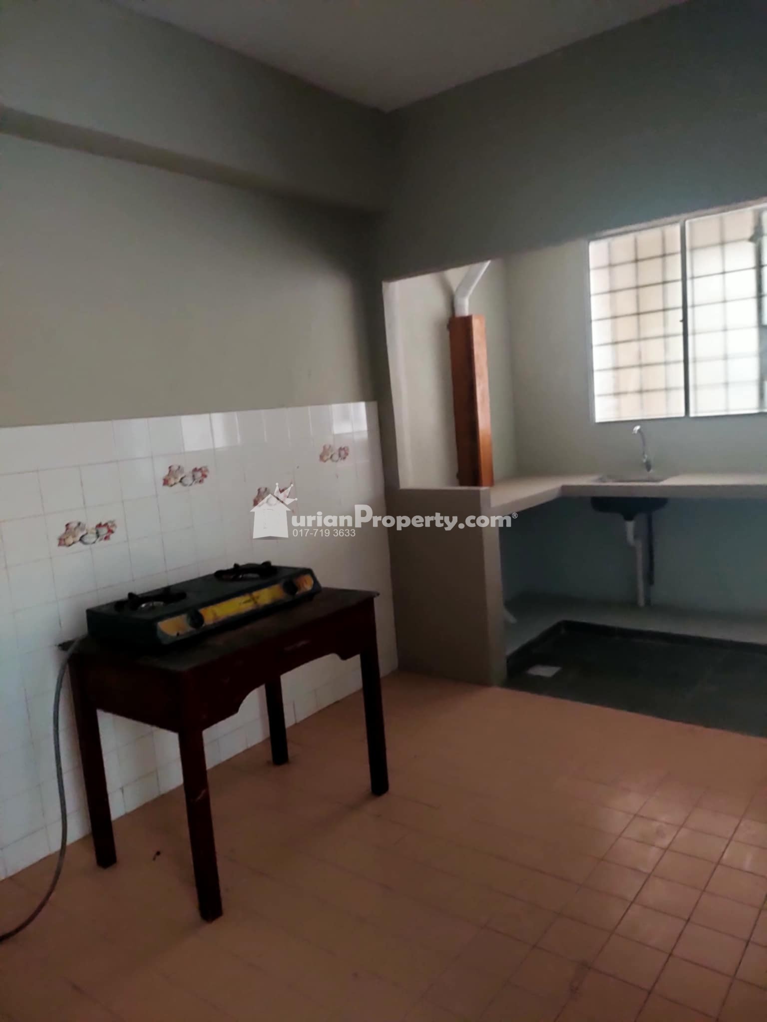 Condo For Sale at Pandan Villa