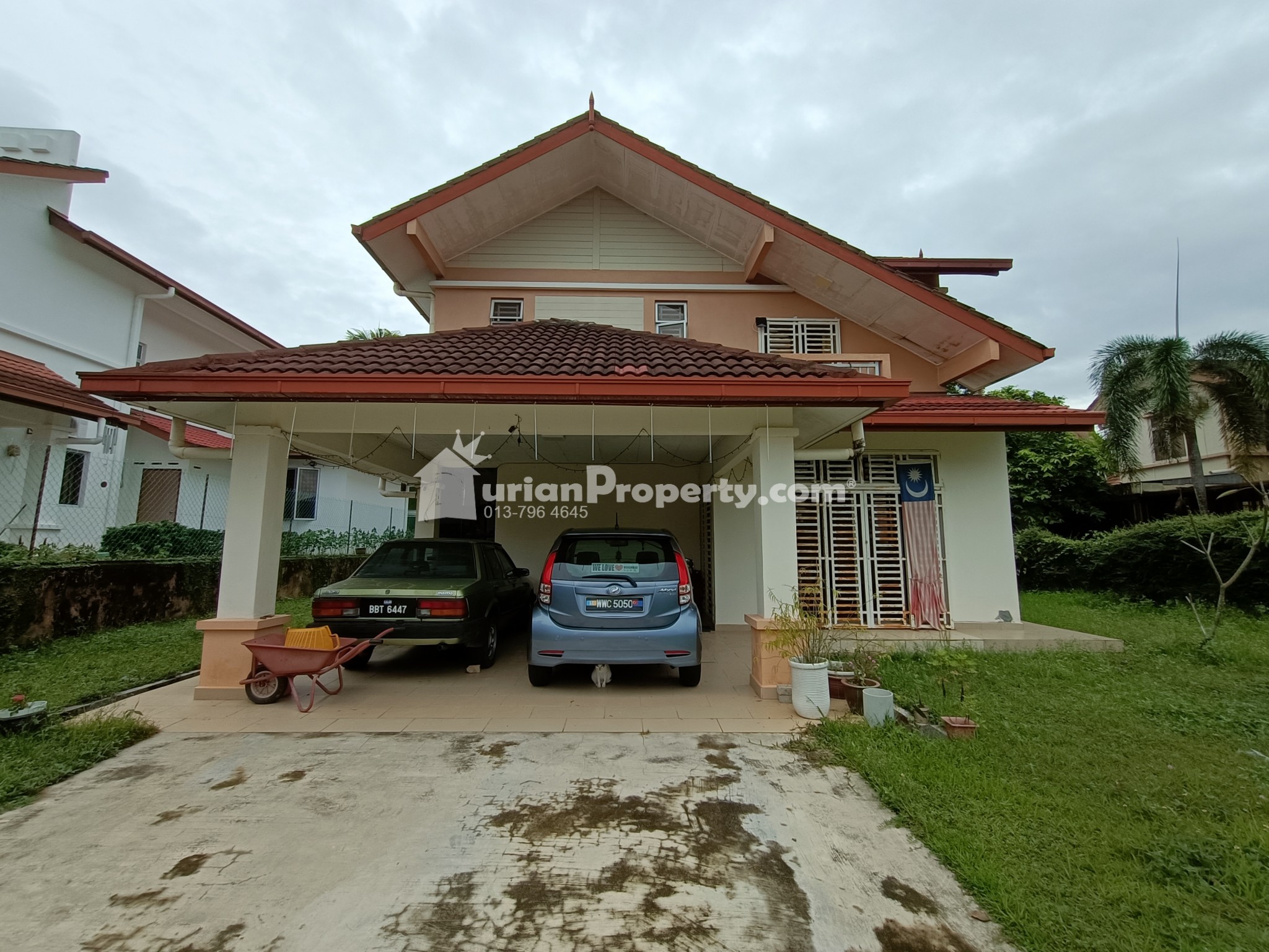 Bungalow House For Sale at Seksyen U10