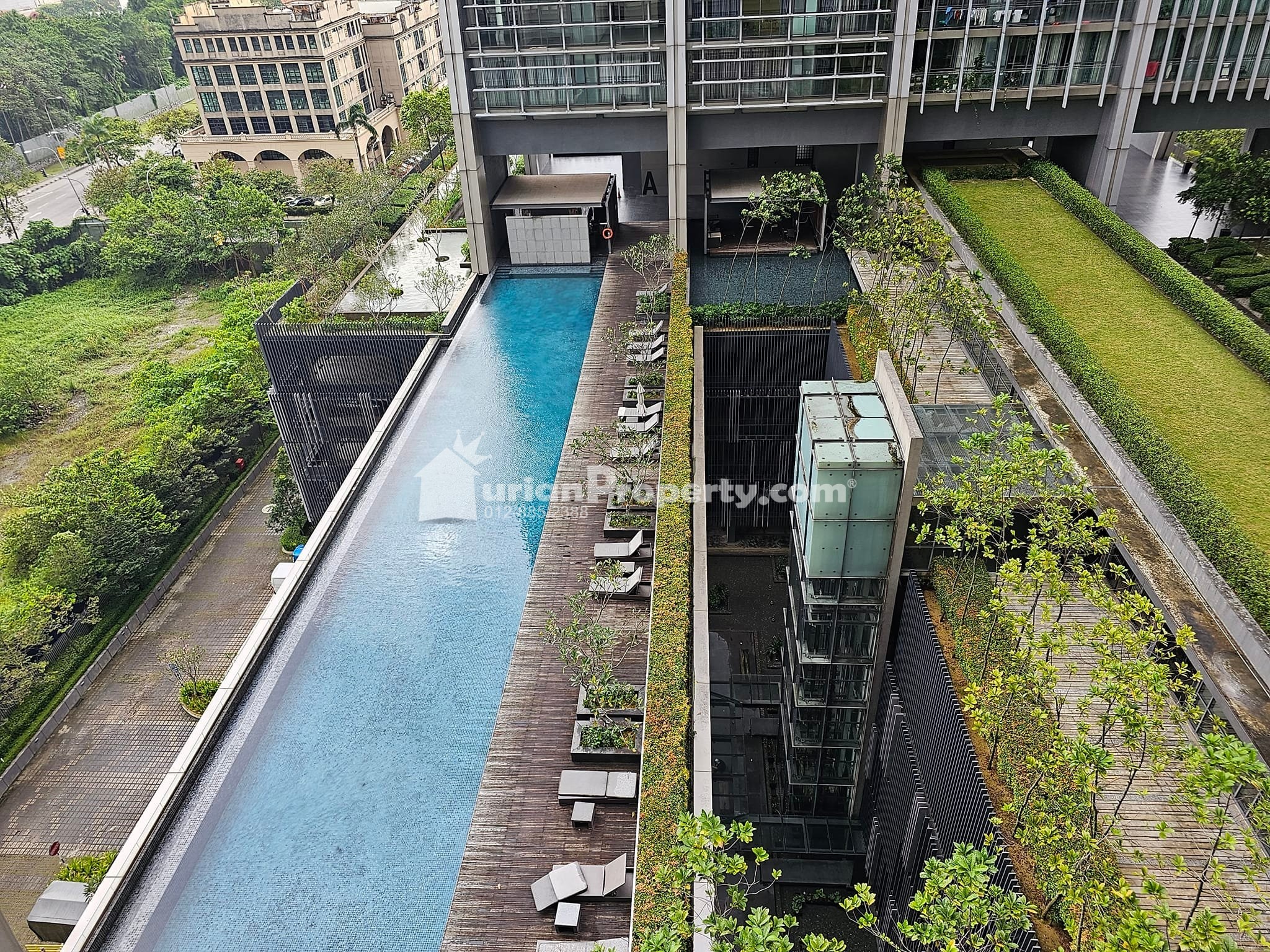 Condo For Auction at The Fennel