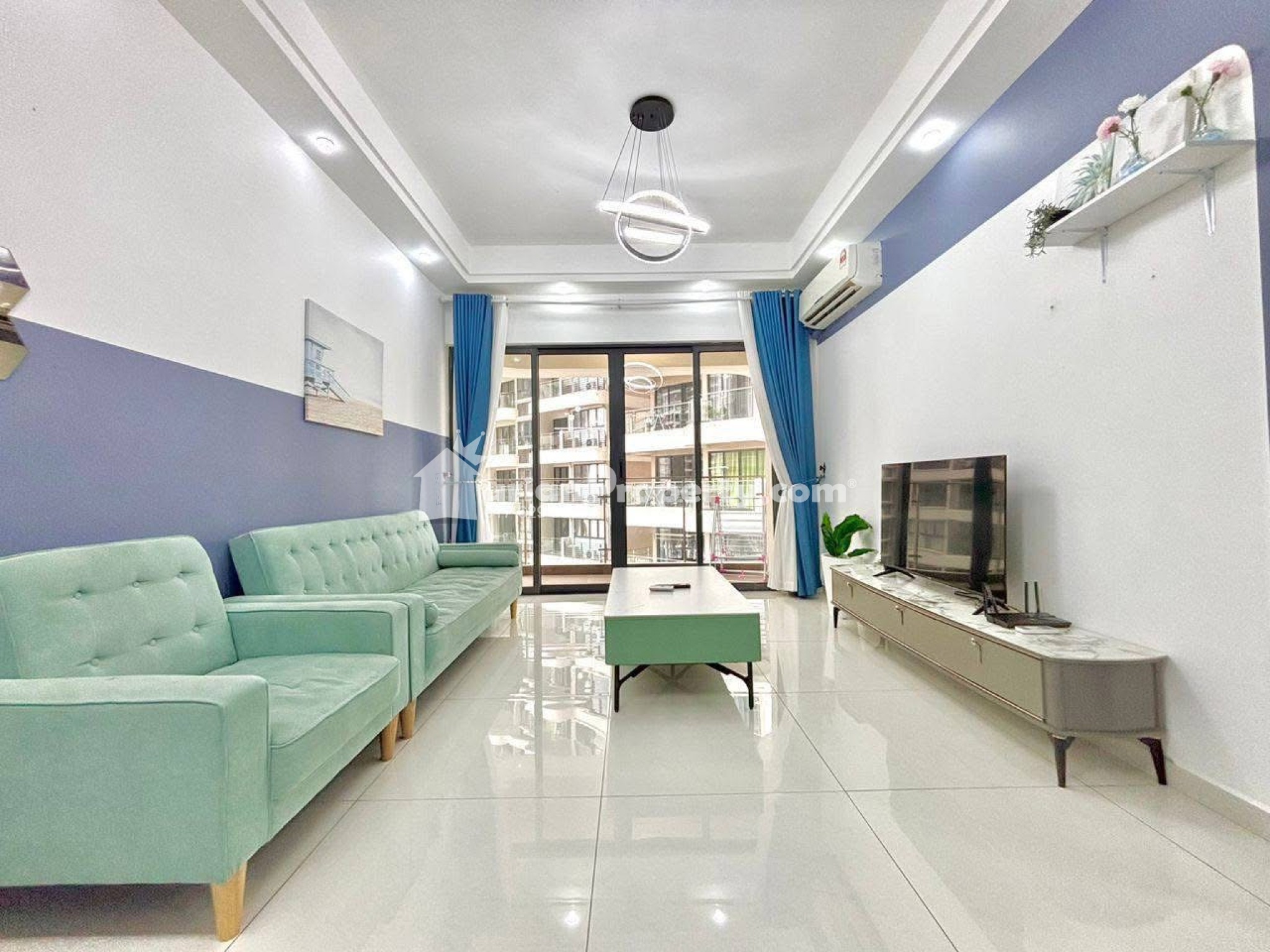 Condo Room for Rent at The Forum