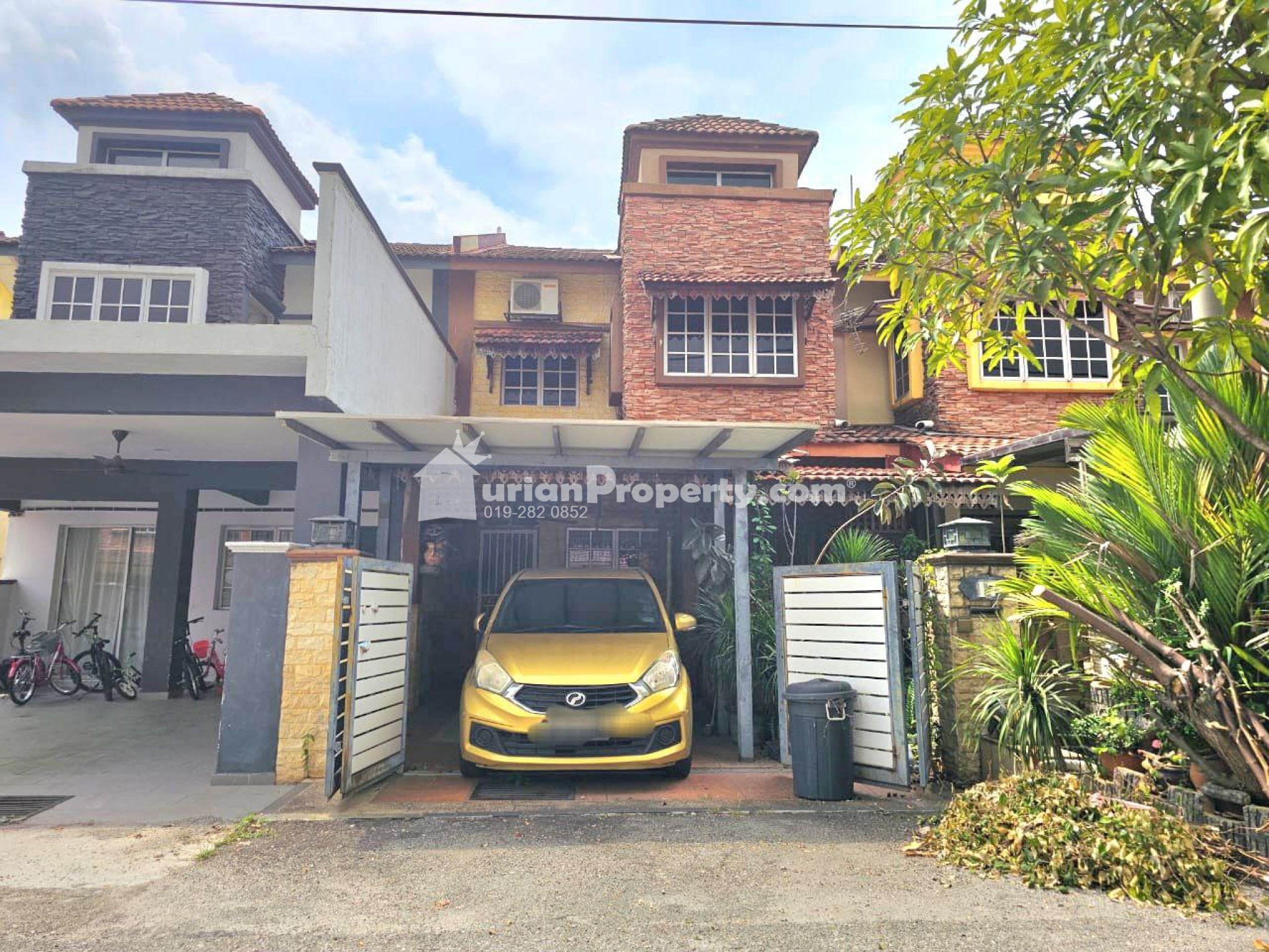 Terrace House For Sale at Section 3
