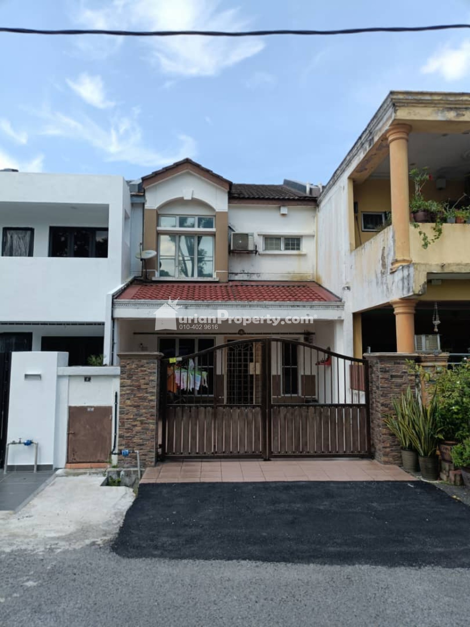 Terrace House For Sale at Section 4