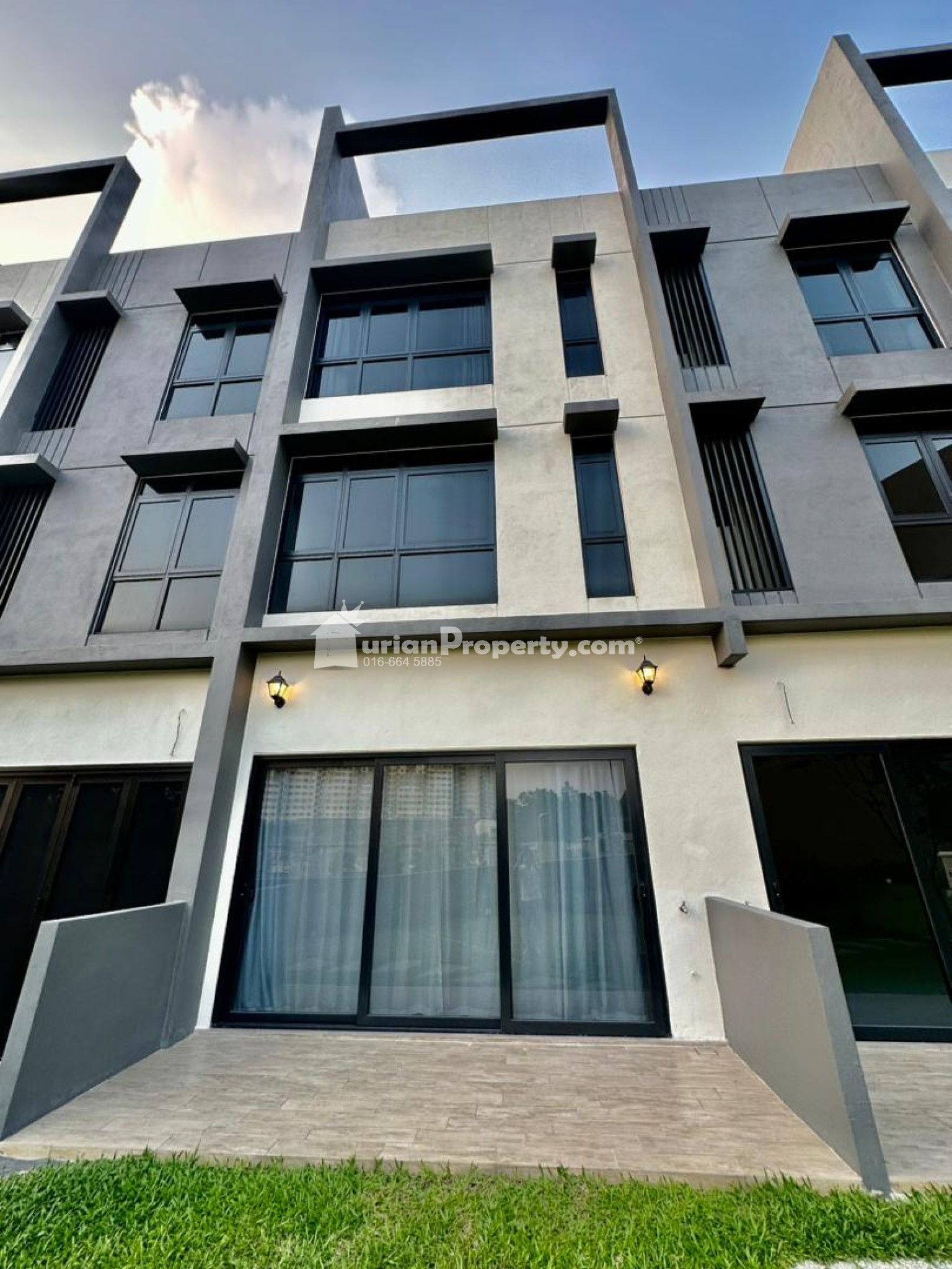 Terrace House For Rent at Affiniti Residences