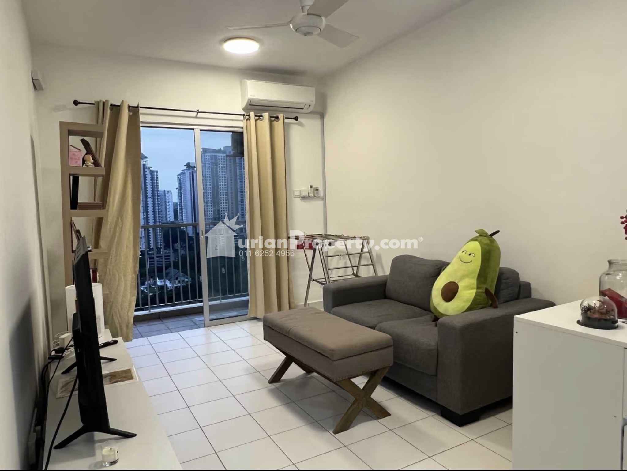 Condo Room for Rent at The Peak Condo