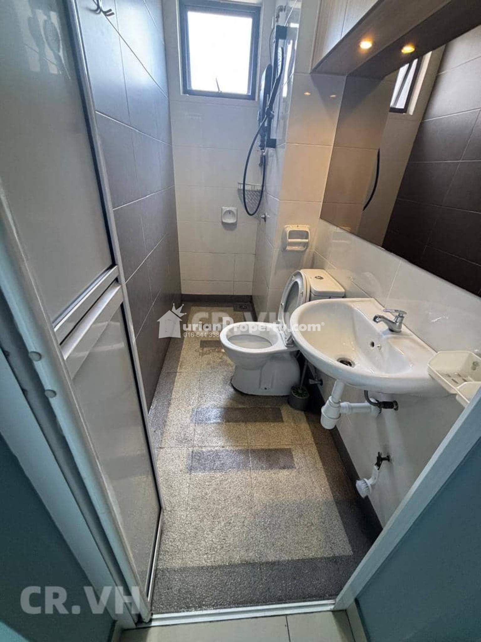 Condo For Rent at Maple Residences