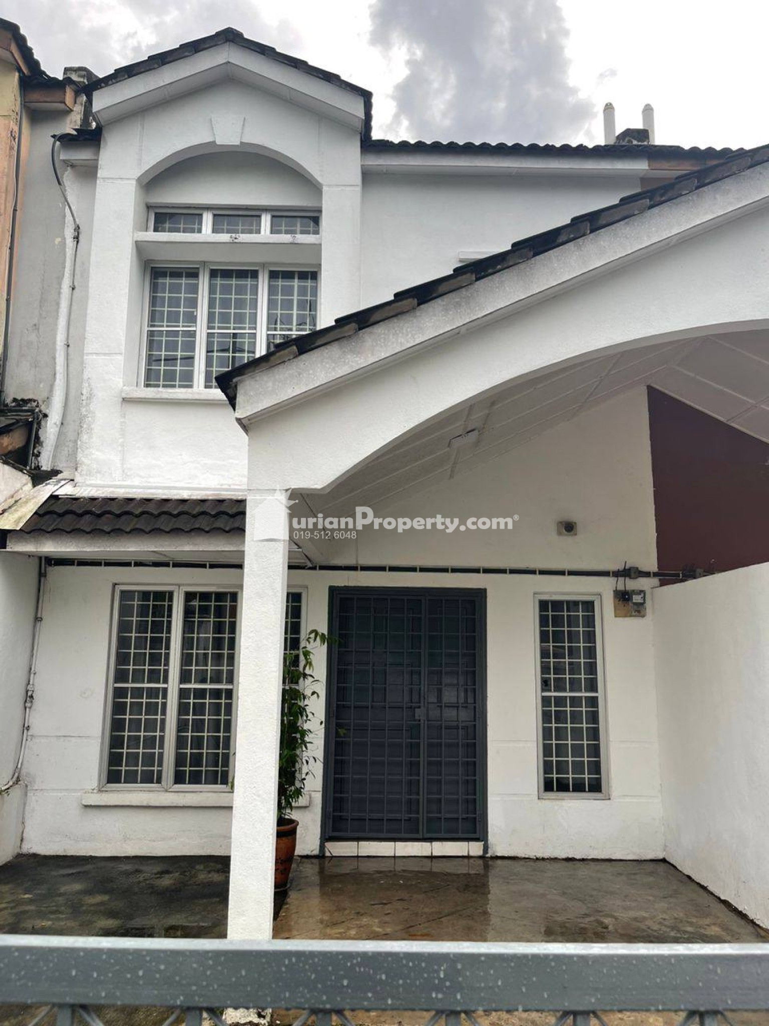 Terrace House For Sale at Section 4