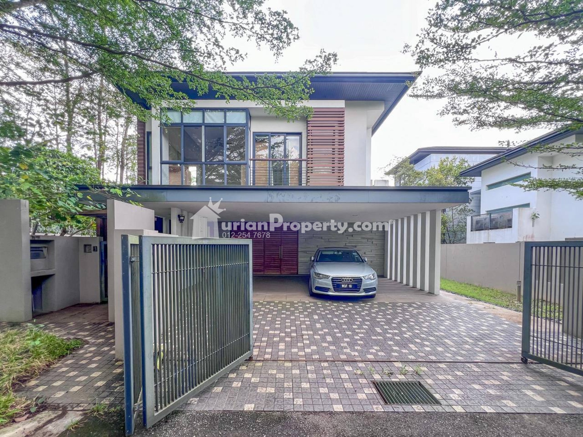 Bungalow House For Rent at Seputeh Gardens
