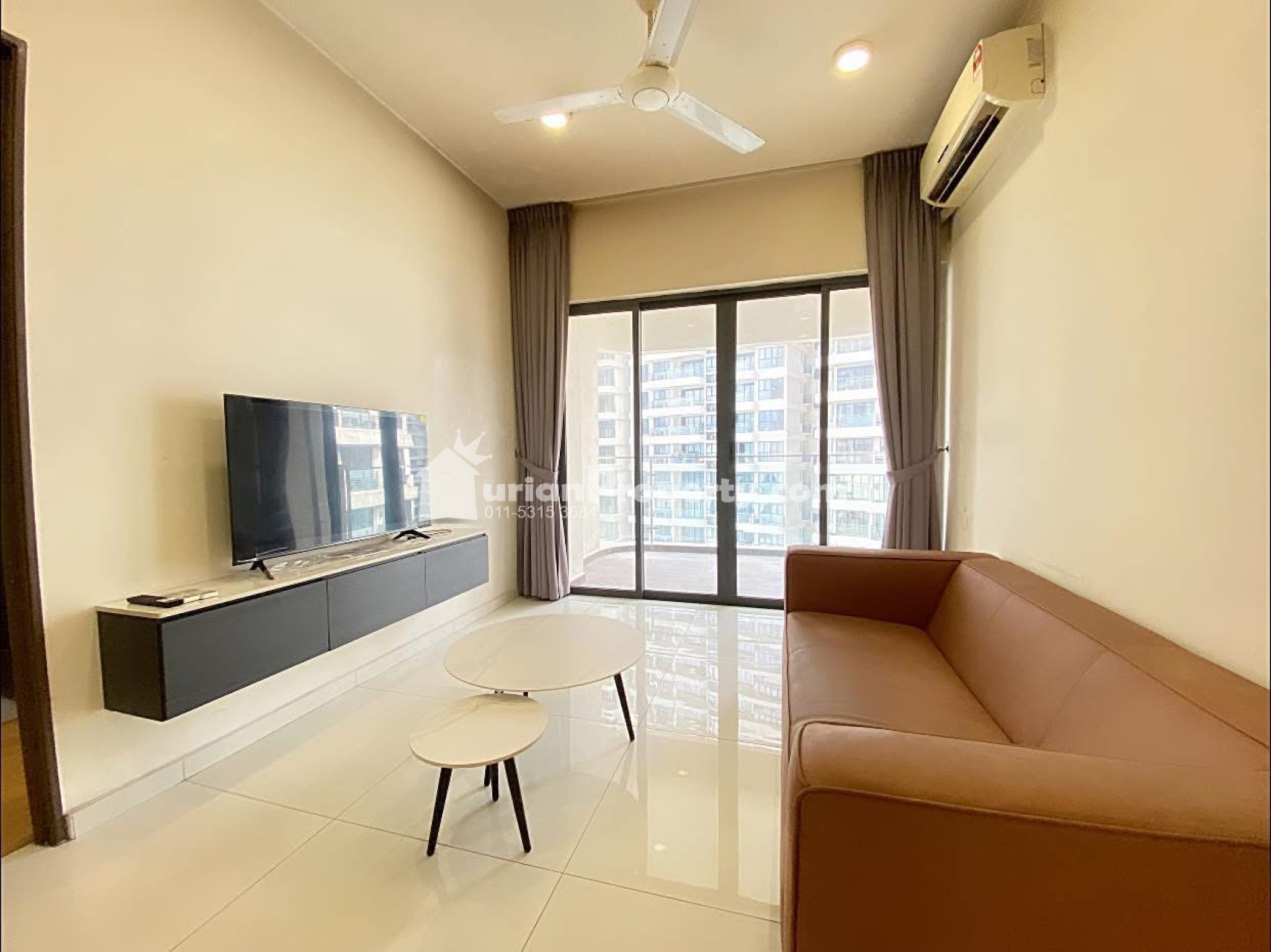Condo Room for Rent at Aria Luxury Residence