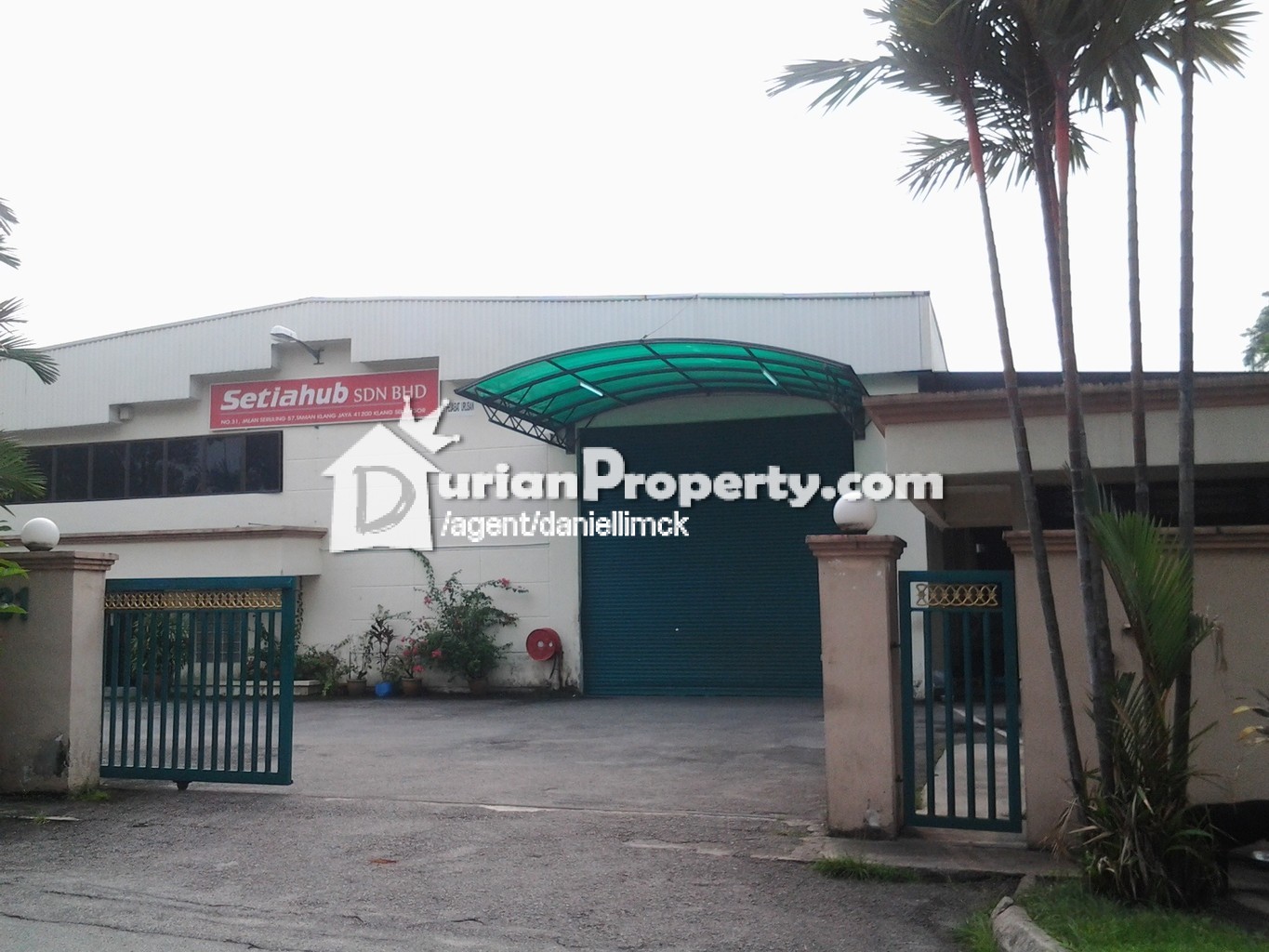 Factory In Klang Slapped With Rm10 000 Fine After Dumping Waste Into Public Drains
