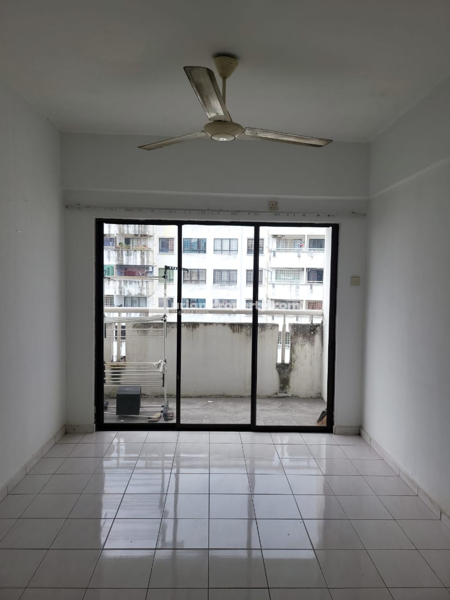 Condo For Sale at Vista Millennium