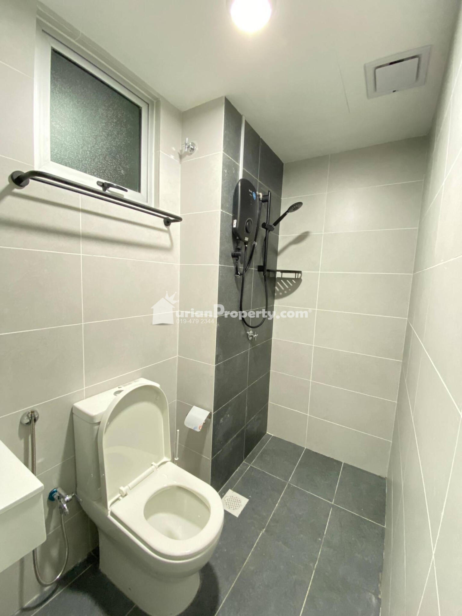 Condo For Rent at The Wharf Residence