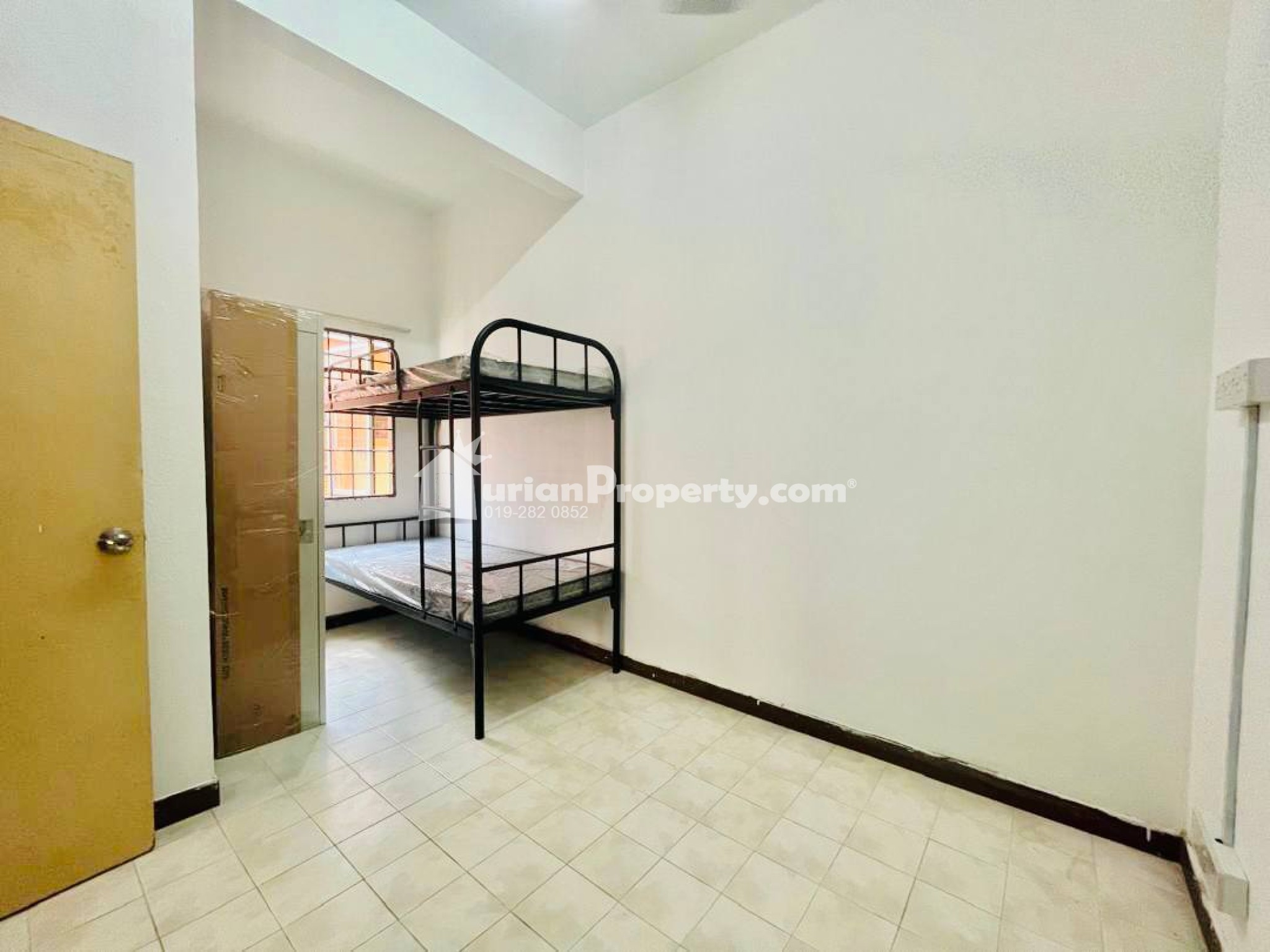 Terrace House For Sale at Section 7