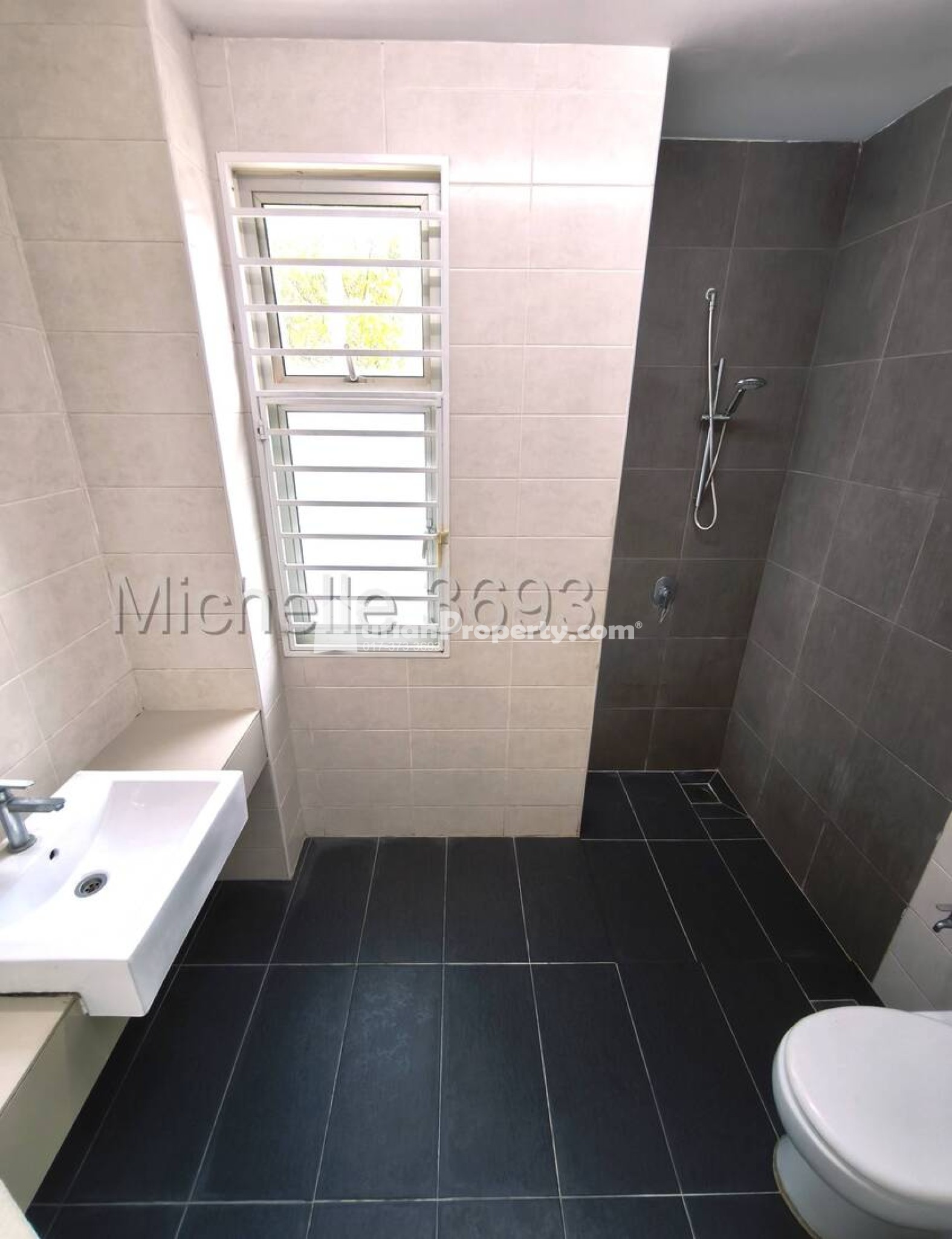 Terrace House For Sale at Chimes