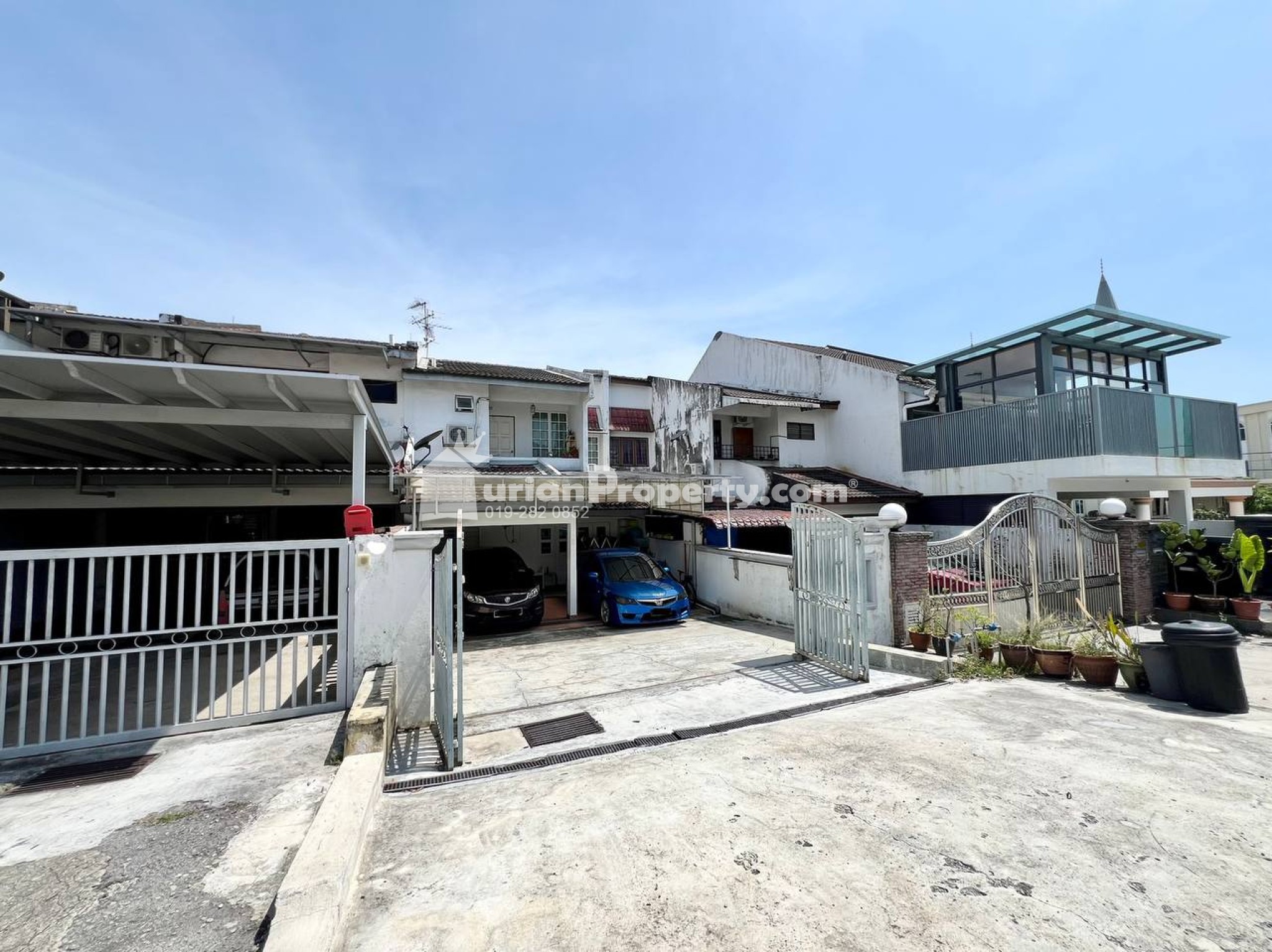 Terrace House For Sale at Section 3