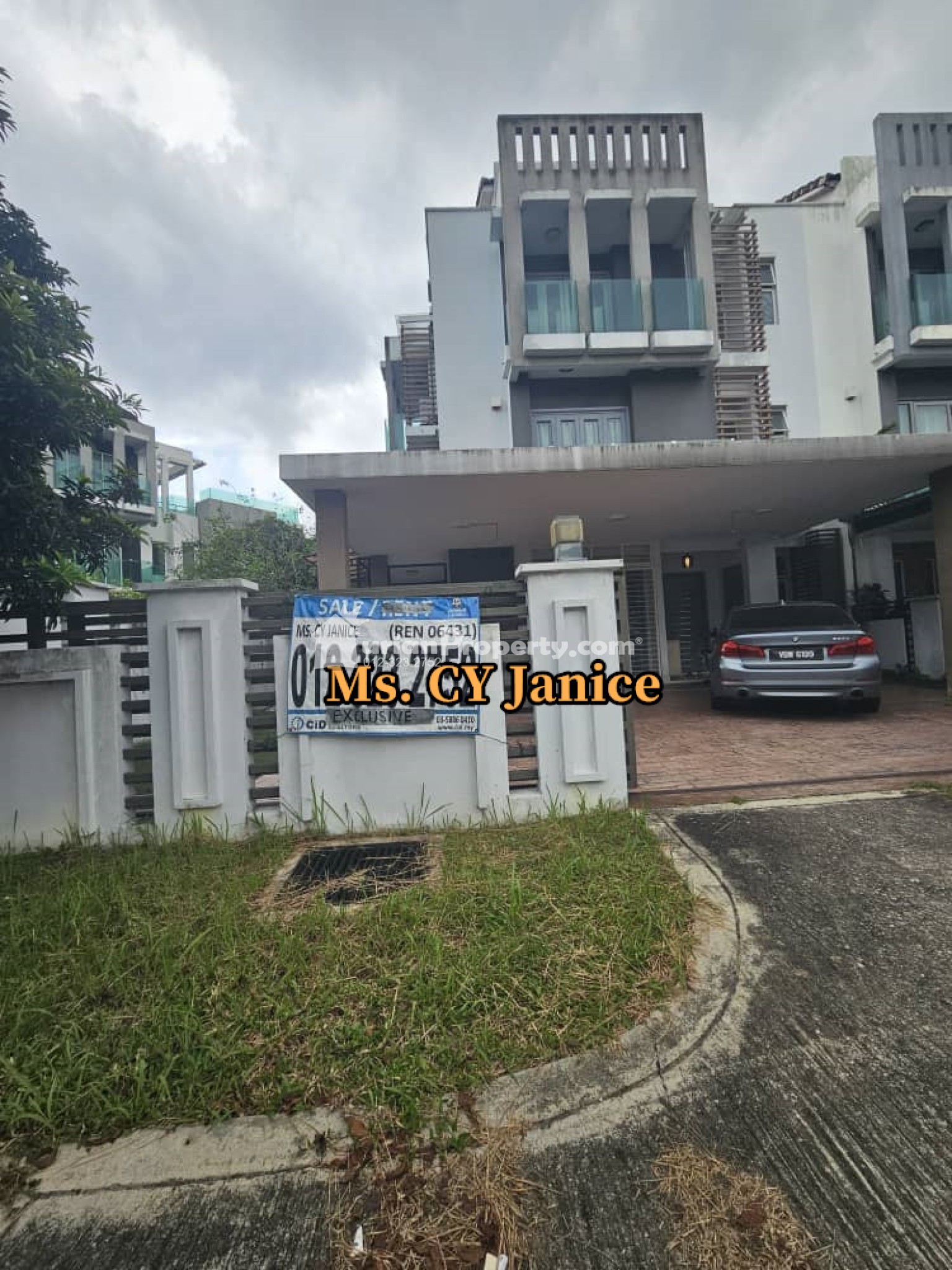 Superlink For Sale at USJ Heights